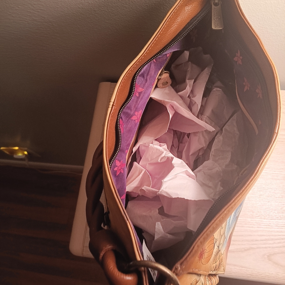 Handbag - Picture 5 of 5